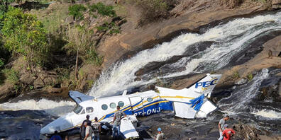 Das abgestürzte Flugzeug, das die brasilianische Sängerin Marilia Mendonca transportierte. Foto: Uncredited/Minas Gerais Military Firefighters Corps via AP/dpa - ACHTUNG: Nur zur redaktionellen Verwendung und nur mit vollständiger Nennung des vors...