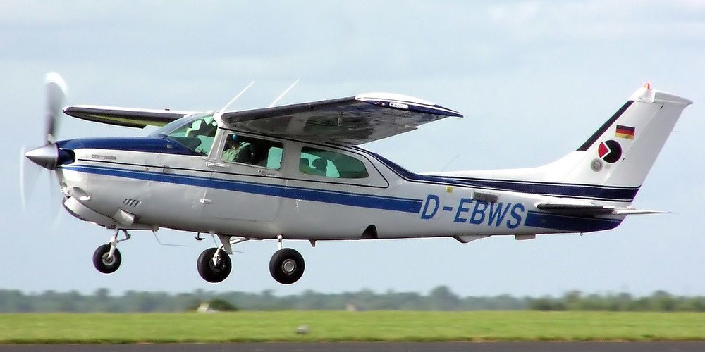 Bei der verunglückten Maschine handelt es sich um eine solche Cessna P210 N