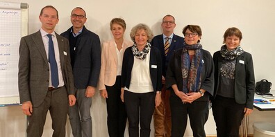 Waren an der Tagung Brennpunkte Gesundheit Thurgau: Felix Helg, Projektleiter Brennpunkte Gesundheit Thurgau, die Steuergruppenmitglieder Markus van Grinsven, Sabina Peter Köstli und Christa Lanzicher, Regierungsrat Urs Martin, Christina Aus der Au, Präsidentin Kommission Thurgau Gesundheit und Karin Frischknecht, Chefin des Amts für Gesundheit.