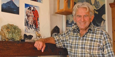 Peter Diener ist in Bergsteigerkreisen wohl bekannt und entführt die Besucher:innen des Vortragsabends in die Welt des Bergsteigens.