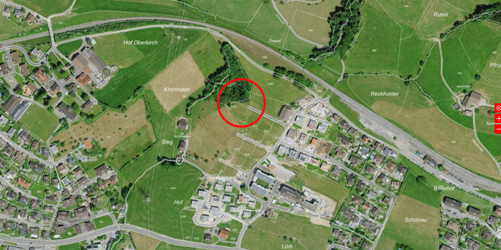 Das Planungsgebiet (rot eingekreist) befindet sich an der Waldfläche westlich des Quartiers Sonnhalde.