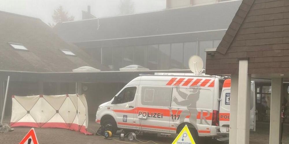 Polizeieinsatz in Walzenhausen AR am vergangenen Donnerstag, nachdem ein Mann seine Partnerin bedroht und einen Schuss abgegeben hatte.
