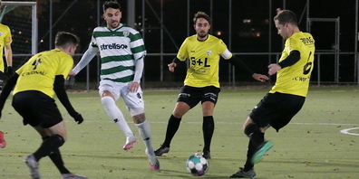 Der im Auswärtsdress in Gelb-Schwarz gekleidete FC Widnau war im Hinspiel in Kreuzlingen meist feldüberlegen