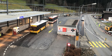 Die neue Bushaltestelle ist zwar noch nicht ganz fertig, aber bereits im Betrieb. 