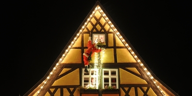 In Dürnten sollen 24 Advents-Fenster leuchten. (Symbolbild)