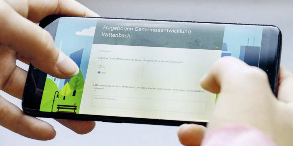 Die Jugendlichen erhielten einen jugendegerechten Fragebogen zu Inhalten des Gemeindeentwicklungskonzeptes.