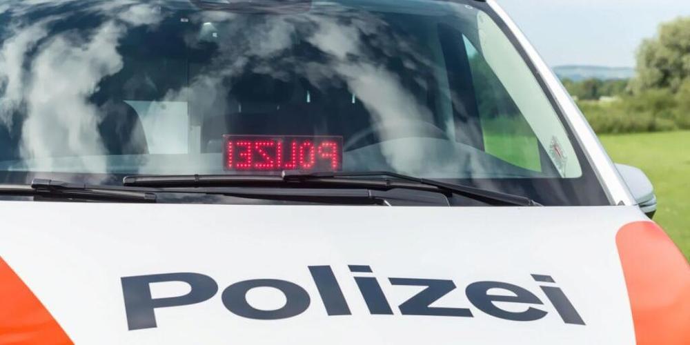 Ein dreijähriger Rollbrettfahrer wurde in Arbon TG von einem Auto erfasst und schwer verletzt. (Symbolbild)