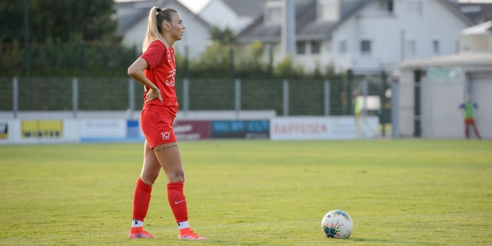 Konzentriert bis am Schluss: FCRJ Frauen spielen unentschieden in Thun und bleiben an der Spitze dran.