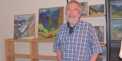 Vielfältig begabt: François Barro freut sich, den Auftakt der Ausstellung musikalisch zu begleiten.