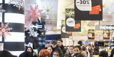 Einkaufslustige am Black Friday in Zürich (Archivbild).
