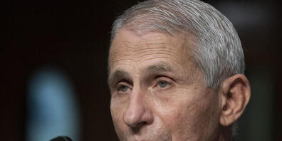 Anthony Fauci, Immunologe aus den USA und leitender medizinischer Berater des US-Präsidenten Biden, spricht bei einer Anhörung des Senatsausschusses für Gesundheit, Bildung, Arbeit und Renten im US-Kapitol. Foto: Alex Brandon/AP/dpa