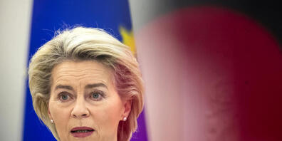 EU-Kommissionspräsidentin Ursula von der Leyen spricht während einer Pressekonferenz nach ihrem Treffen mit dem litauischen Präsidenten Nauseda, der litauischen Ministerpräsidentin Simonyte und NATO-Generalsekretär Stoltenberg im Präsidentenpalast...