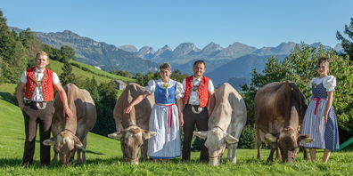 Rita und Hansueli Tischhauser mit ihren Kindern Claudia und Markus.