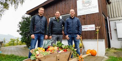 Mit SaisonBox-Projekt nominiert für den agroPreis 2021: v. l. Matthias Ruoss (GL SaisonBox GmbH), Markus Bernhardsgrütter (GL SaisonBox GmbH) und René Bernhardsgrütter (beauftragter Software-Ingenieur).