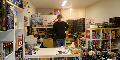 Pascal Schafflützel in seinem Lego-Shop «Gallusbrick».