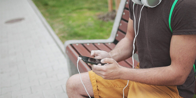 Gerade für Herren gelten Shorts als Freizeit-, nicht aber als angemessene Bürokleidung.