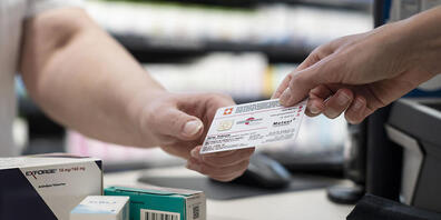 Wer im Kanton Zürich arm ist, hat Anspruch auf eine Verbilligung der Krankenkassenprämien. (Symbolbild)