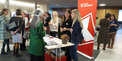 Das Netzwerken war ein wichtiger Bestandteil des Jubiläumsabends des Frauennetzes Schwyz.