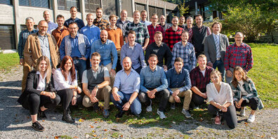 Absolventen des Försterlehrgangs 2020/21 im ibW Bildungszentrum Wald Maienfeld. 