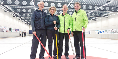 So sehen Sieger aus: Fredi Hösli, Andrea Sulzberger, Julian Schneckenburger (Skip) und Harry Buri (v. l.). 