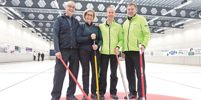 So sehen Sieger aus: Fredi Hösli, Andrea Sulzberger, Julian Schneckenburger (Skip) und Harry Buri (v. l.). 
