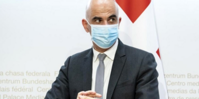 Alain Berset und der Bundesrat wollen Genesenen den Zugang zum Zertifikat erleichtern.