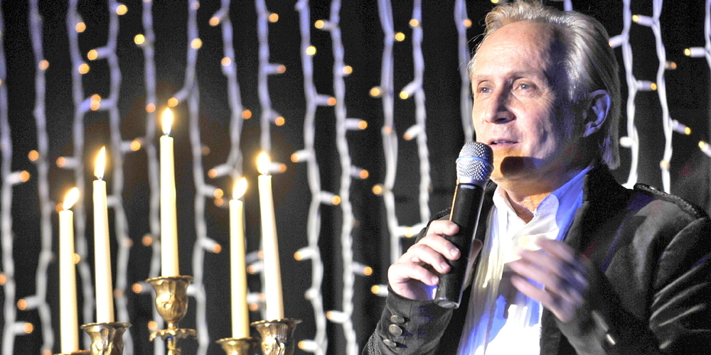 Der St.Galler TV-Profi Beat Antenen moderiert «Merry Christmas»