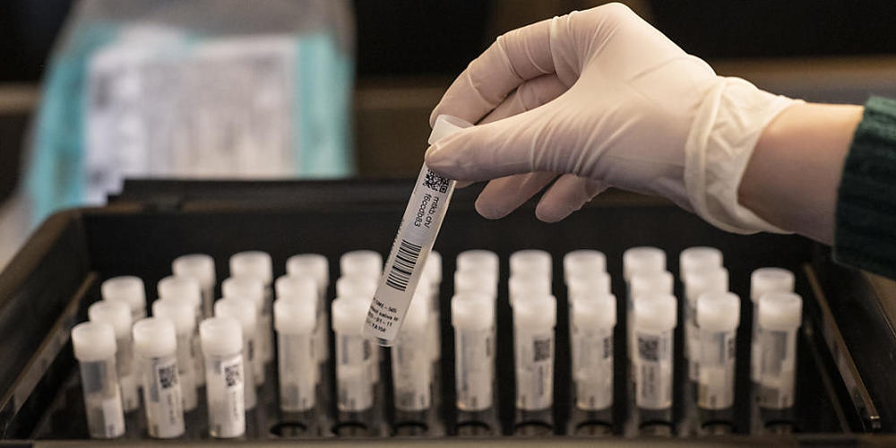 Die Anzahl der Unternehmen, die testen lassen, ist in Graubünden seit der Einführung der kostenlosen Corona-Zertifikate sprunghaft angestiegen. (Symbolbild)