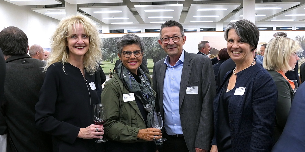 v.l. Präsidentin Brigitte Lüchinger und der AGV  Rheintal durften zahlreiche Gäste begrüssen, unter  ihnen  Sarah Peter Vogt, Gemeindepräsident Reto Friedauer und Sabina Saggioro