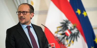 Österreichs Bundeskanzler Alexander Schallenberg (ÖVP) droht ungeschützten Menschen mit einem Lockdown. Foto: Michael Gruber/APA/dpa