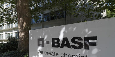 Der Chemiekonzern BASF profitiert von den höheren Rohstoffpreisen. (Archivbild)