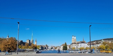 Sie ist wunderschön die Stadt Zürich, eine Reise wert.