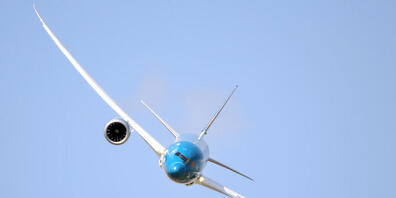 Milliardenkosten wegen der Probleme mit dem Dreamliner haben Boeing im dritten Quartal erneut einen Verlust eingebrockt. (Archivbild)