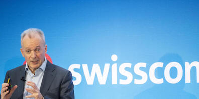 Die Swisscom hat von Januar bis September 2021 gut gewirtschaftet. Der Gewinn wurde zudem von Sonderfaktoren angetrieben. Im Bild: Der langjährige CEO Urs Schaeppi. (Archivbild)