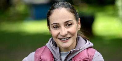 ARCHIV - Kristina Vogel, ehemalige Bahnradsportlerin und Kommunalpolitikerin, bei den Dreharbeiten zu der Serie Löwenzahn. Foto: Britta Pedersen/dpa-Zentralbild/dpa