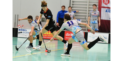 Kilian Franzen im Angriff gegen zwei Tessiner Verteidiger. 