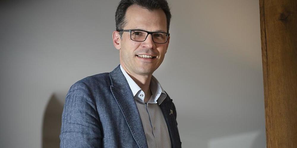 Der Arboner Stadtpräsident und Mitte-Kantonsrat Dominik Diezi ist der einzige Kandidat für die Ersatzwahl in den Regierungsrat.