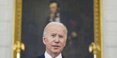 US-Präsident Joe Biden spricht im State Dining Room des Weißen Hauses über die Bekämpfung des Coronavirus und Corona-Impfungen. Foto: Patrick Semansky/AP/dpa