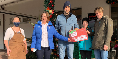 Judiths Bruder erhielt einen Gutschein für ein E-Bike.