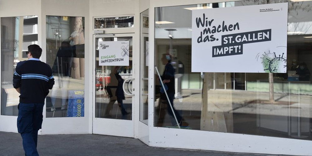 Trotz anrauschender Omikron-Welle und den Aufrufen zum Impfen und Bosstern: Der Kanton St. Gallen schliesst bis zum 3. Januar zahlreiche seiner Impf-Infrastrukturen. 