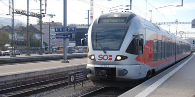 Ein SOB-Zug fuhr auf der falschen Seeseite bis nach Uznach, statt in Richtung Chur.