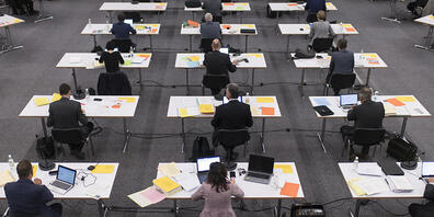 Im Kanton St. Gallen haben sich die Löhne im Vergleich zu den Nachbarkantonen unterdurchschnittlich entwickelt. Der Kantonsrat wird darüber in der Februarsession diskutieren. (Archivbild)