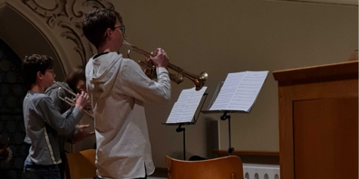 Eröffnungsfanfare mit Aaron Kling und Joel Kellenberger