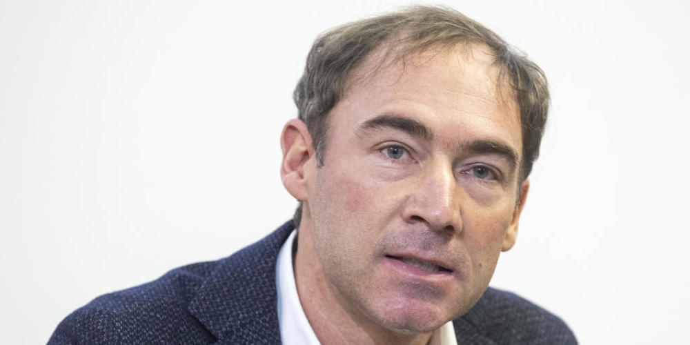 Jan Fehr, Leiter des Departements für Public & Global Health an der Universität Zürich, hält eine Verringerung der Dauer von Isolation und Quarantäne auf je fünf Tage für vertretbar. (Archivbild)