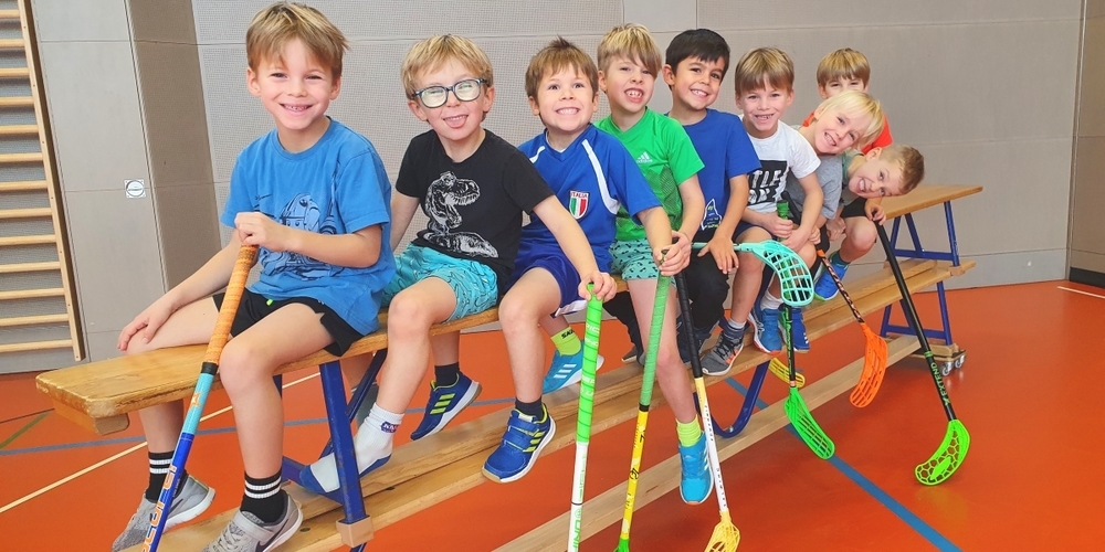 Beim «Fünkli-Training» lernen die Kinder spielerisch die schnelle und dynamische Sportart Unihockey kennen.