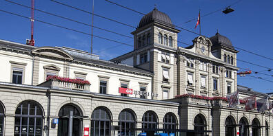 Schon wieder hat die Polizei einen falschen Polizisten verhaftet. Dieses Mal am Bahnhof Winterthur. (Archivbild)