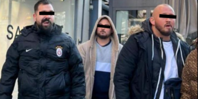 Das Foto zeigt drei der vier Männer.