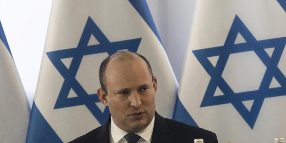 Israels Premierminister Naftali Bennett warnt die internationale Wirtschaft davor, in Iran zu investieren. Foto: Nir Elias/Pool Reuters/AP/dpa