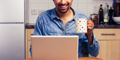 Es macht Spass, im Internet zu flirten. Aber seid achtsam – Betrüger lauern überall und besonders im Internet.