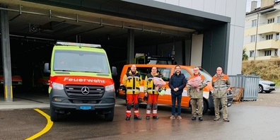 Den Beteiligten wird Glück und Befriedigung bei ihrer neuen Aufgabe gewünscht.
